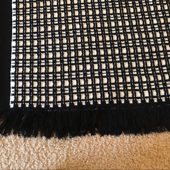 Ivanka Trump gorgeous skirt - Picture 6 of 8